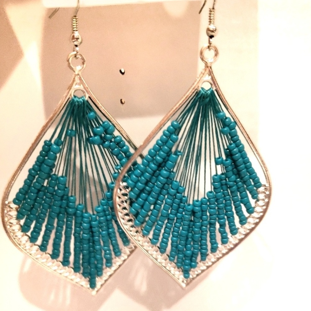 NWT Boho bead drop earrings -silver-